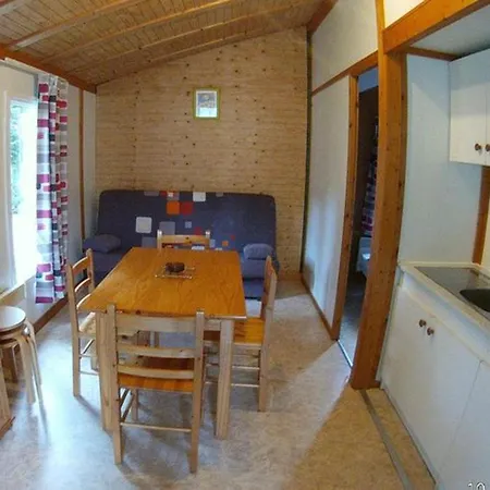 2 Avec Terrasse Aux Achards - Api-1-52-686 *