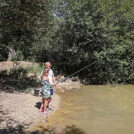 2 Avec Terrasse Aux Achards - Api-1-52-686