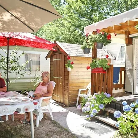 2 Avec Terrasse Aux Achards - Api-1-52-686 Кемпинг