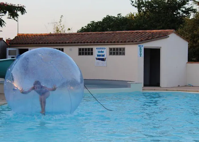 2 Avec Terrasse Aux Achards - Api-1-52-686